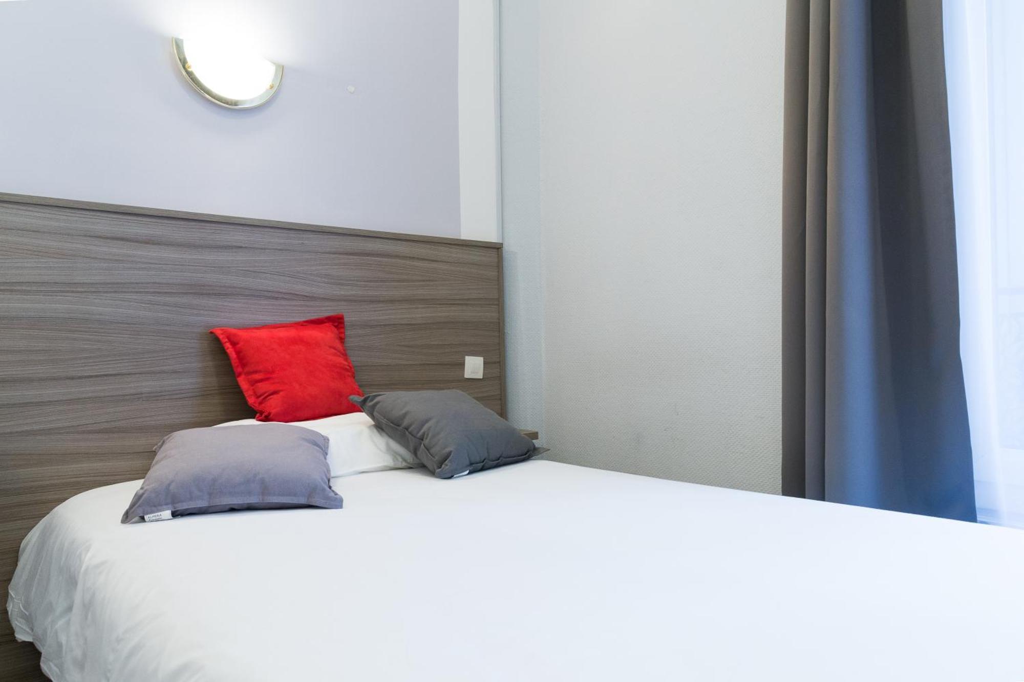 Panam Hotel Paris Gambetta- Place Gambetta-Mairie Du 20 Emme מראה חיצוני תמונה