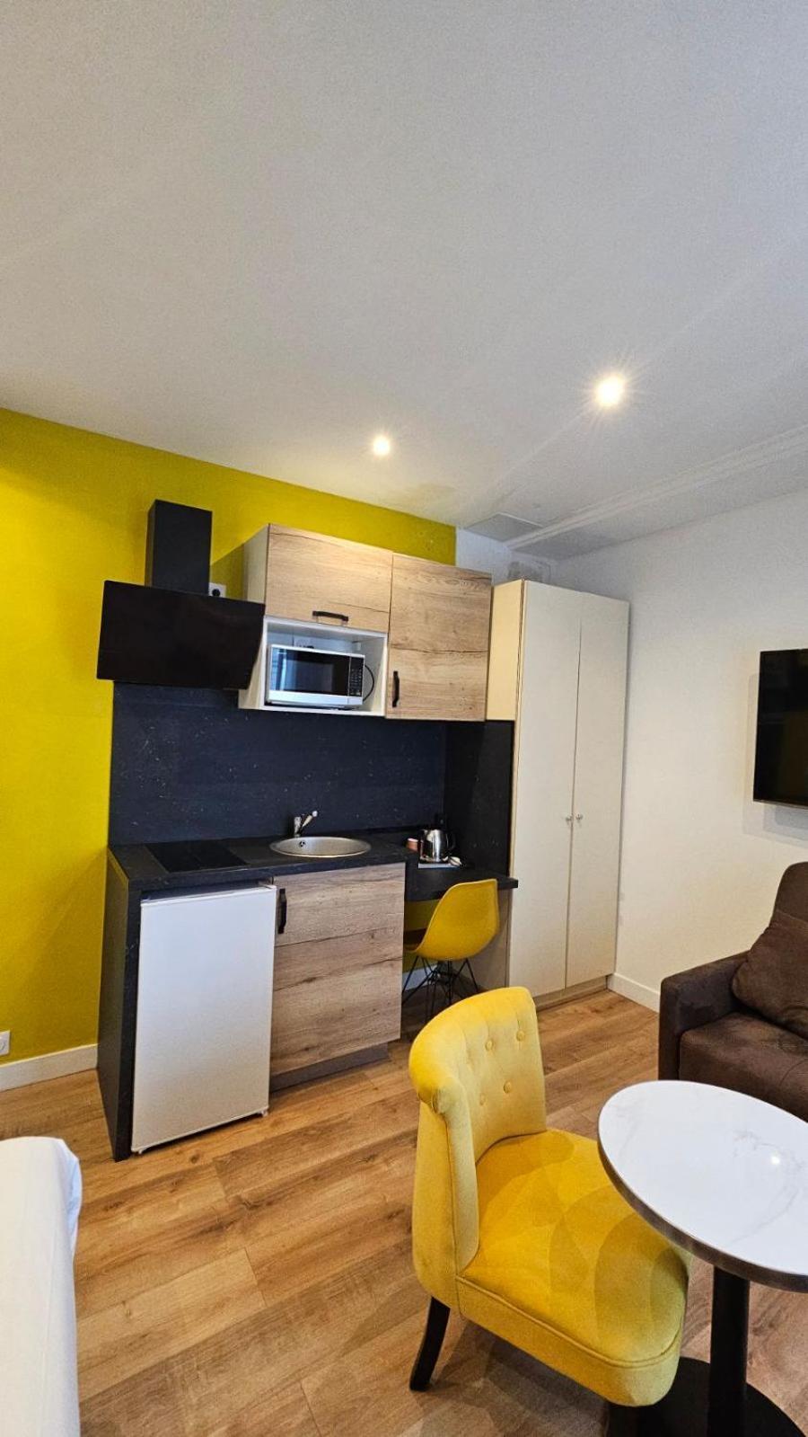 Panam Hotel Paris Gambetta- Place Gambetta-Mairie Du 20 Emme מראה חיצוני תמונה