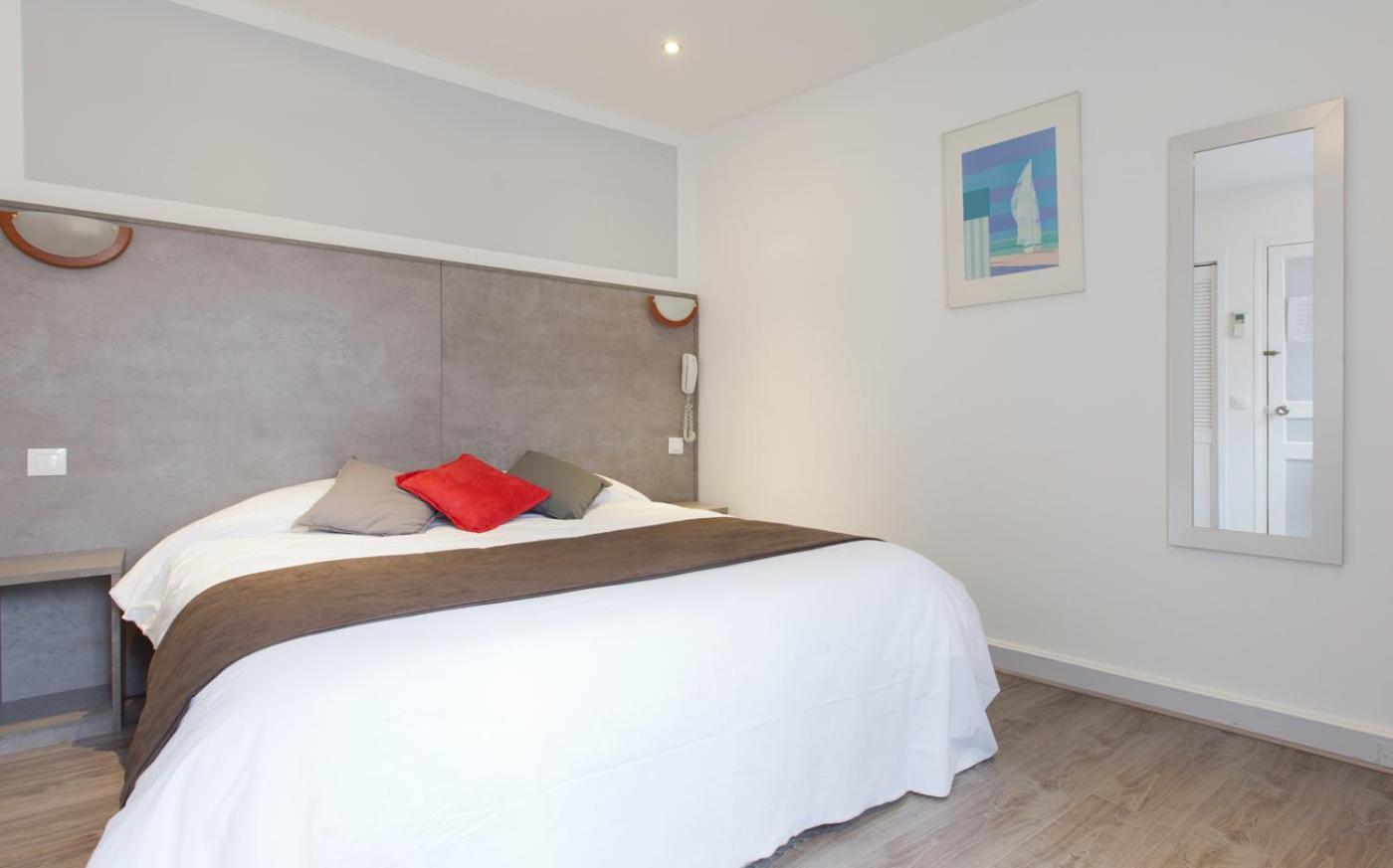 Panam Hotel Paris Gambetta- Place Gambetta-Mairie Du 20 Emme מראה חיצוני תמונה