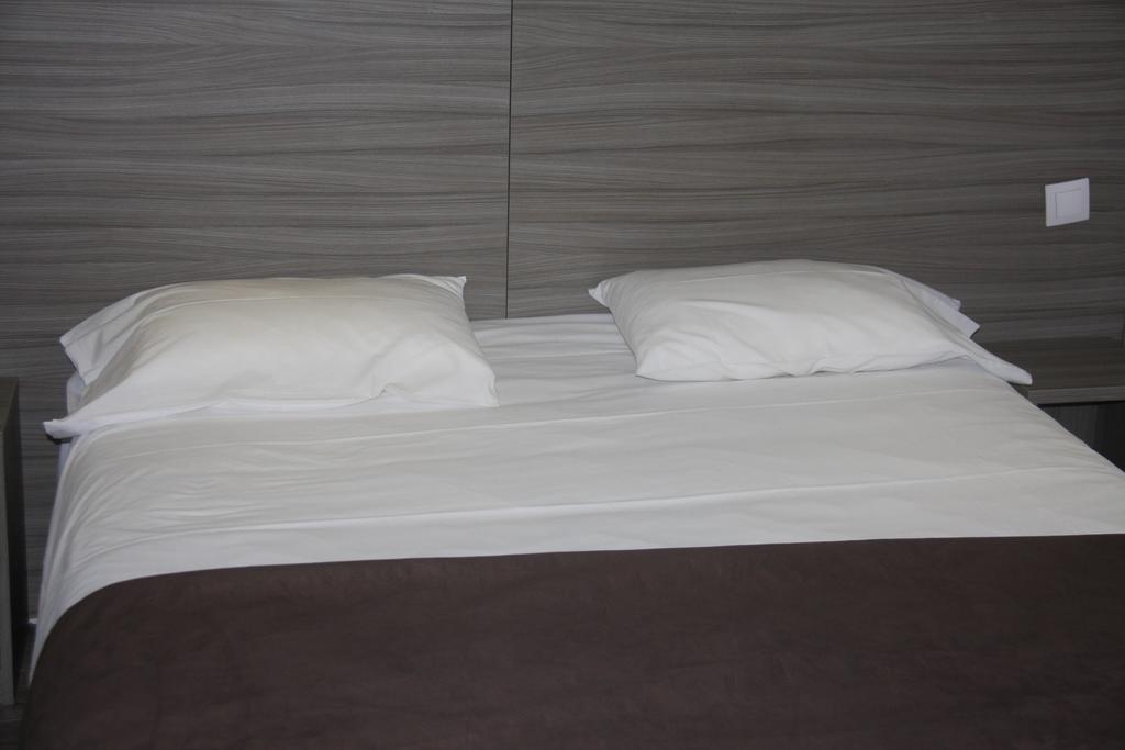 Panam Hotel Paris Gambetta- Place Gambetta-Mairie Du 20 Emme מראה חיצוני תמונה