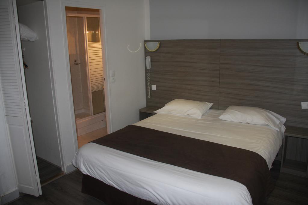Panam Hotel Paris Gambetta- Place Gambetta-Mairie Du 20 Emme מראה חיצוני תמונה